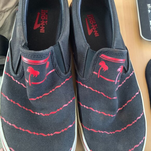 In N Out Burger Shoes Drink Cup Black Men's Size 11 Women 13 - Picture 1 of 5